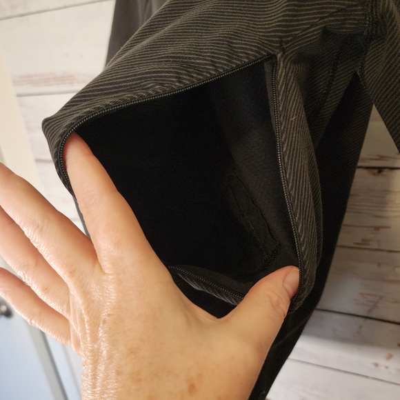 Lululemon- After Asana V-Neck Telemark Print Pullover - Picture 5 of 12